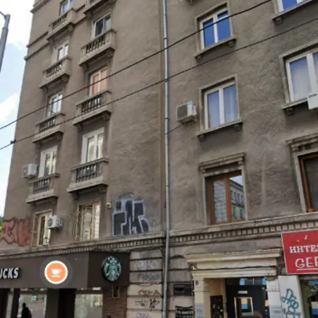 86 Apartment *