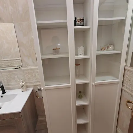 Apartment 86 *